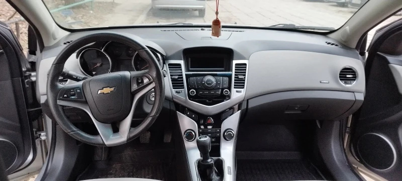 Chevrolet Cruze, снимка 6 - Автомобили и джипове - 53532341