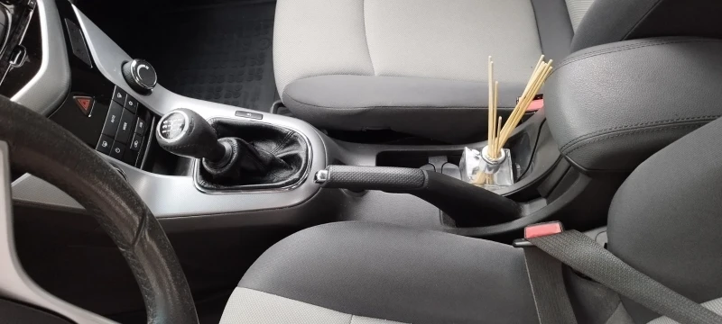 Chevrolet Cruze, снимка 9 - Автомобили и джипове - 53532341