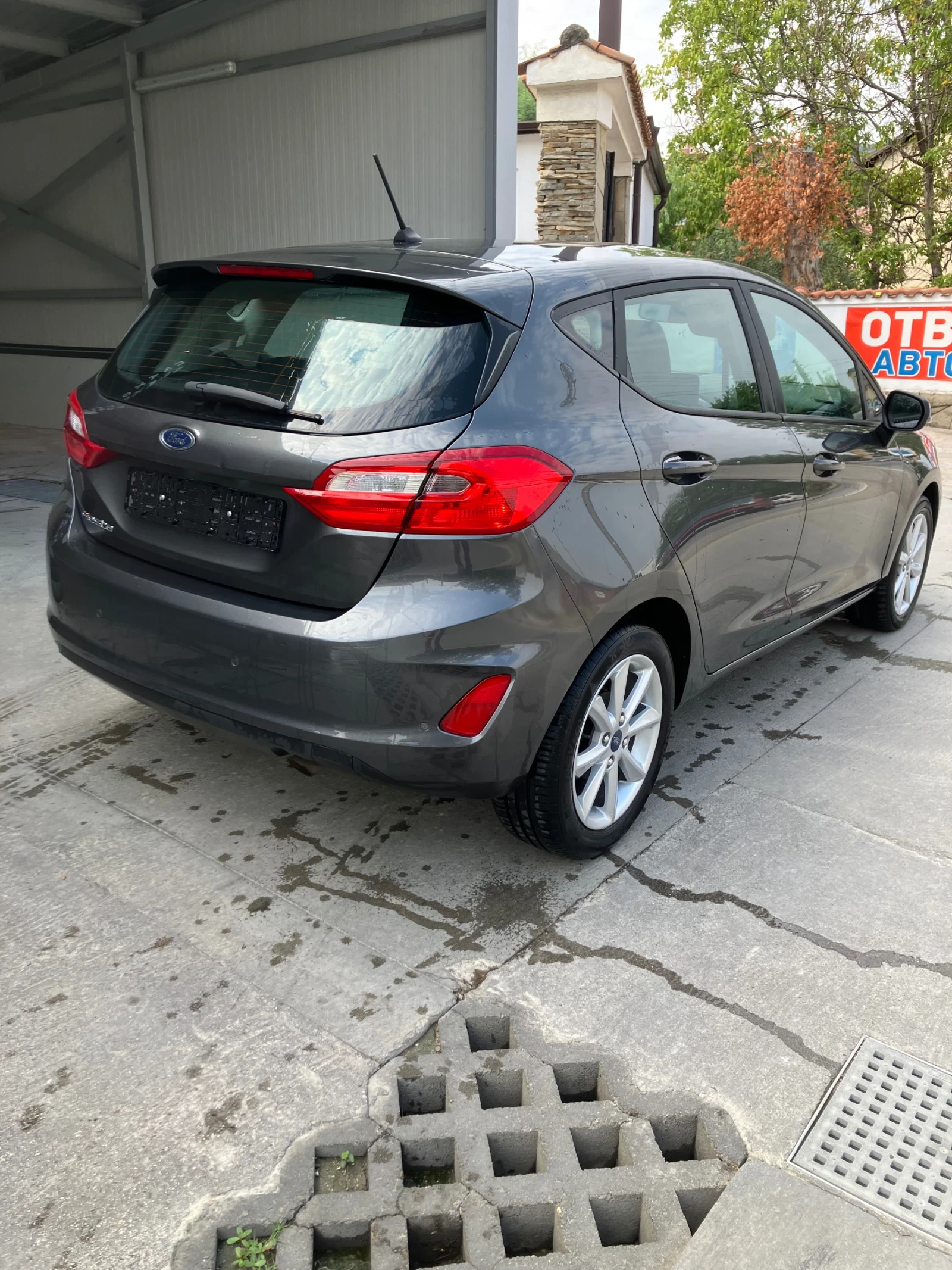 Ford Fiesta 1.1l - изображение 6