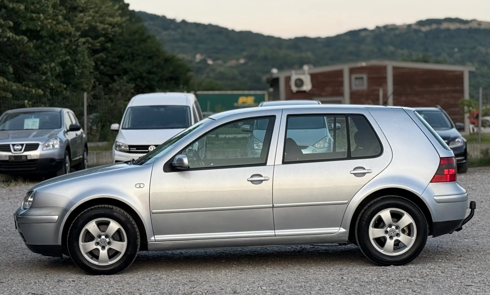 VW Golf 1.9TDi 101к.с * Климатроник*  - изображение 7