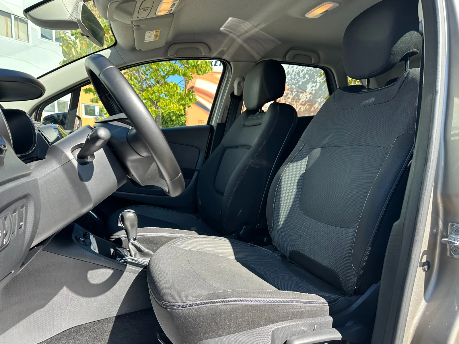 Renault Captur 1.5d 90 к.с. - изображение 8