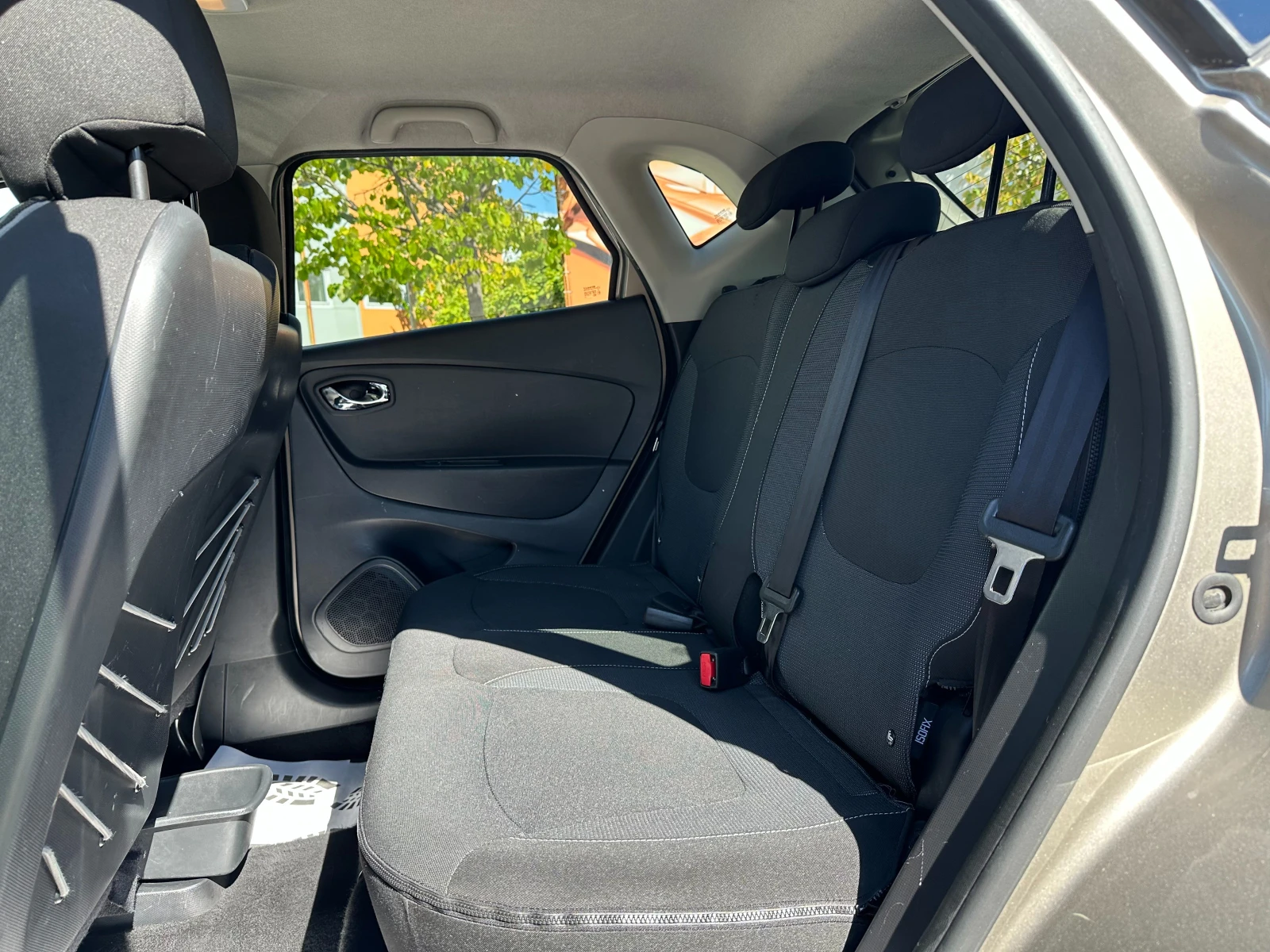 Renault Captur 1.5d 90 к.с. - изображение 9