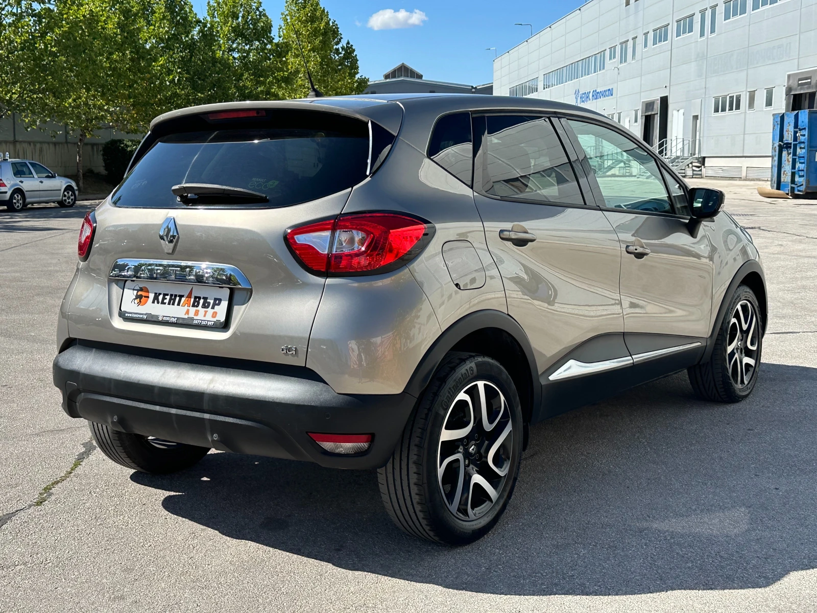 Renault Captur 1.5d 90 к.с. - изображение 4