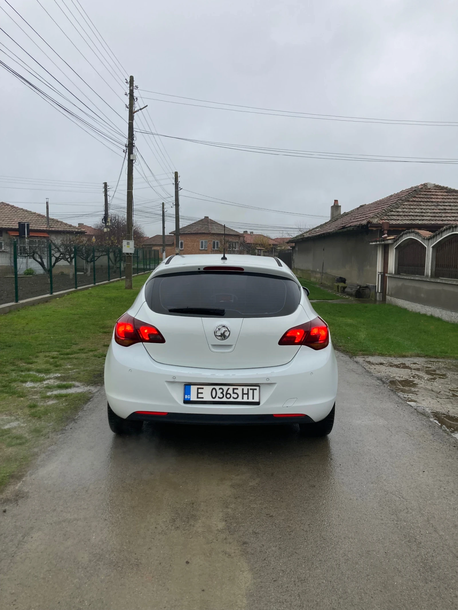 Opel Astra J SRI - изображение 2