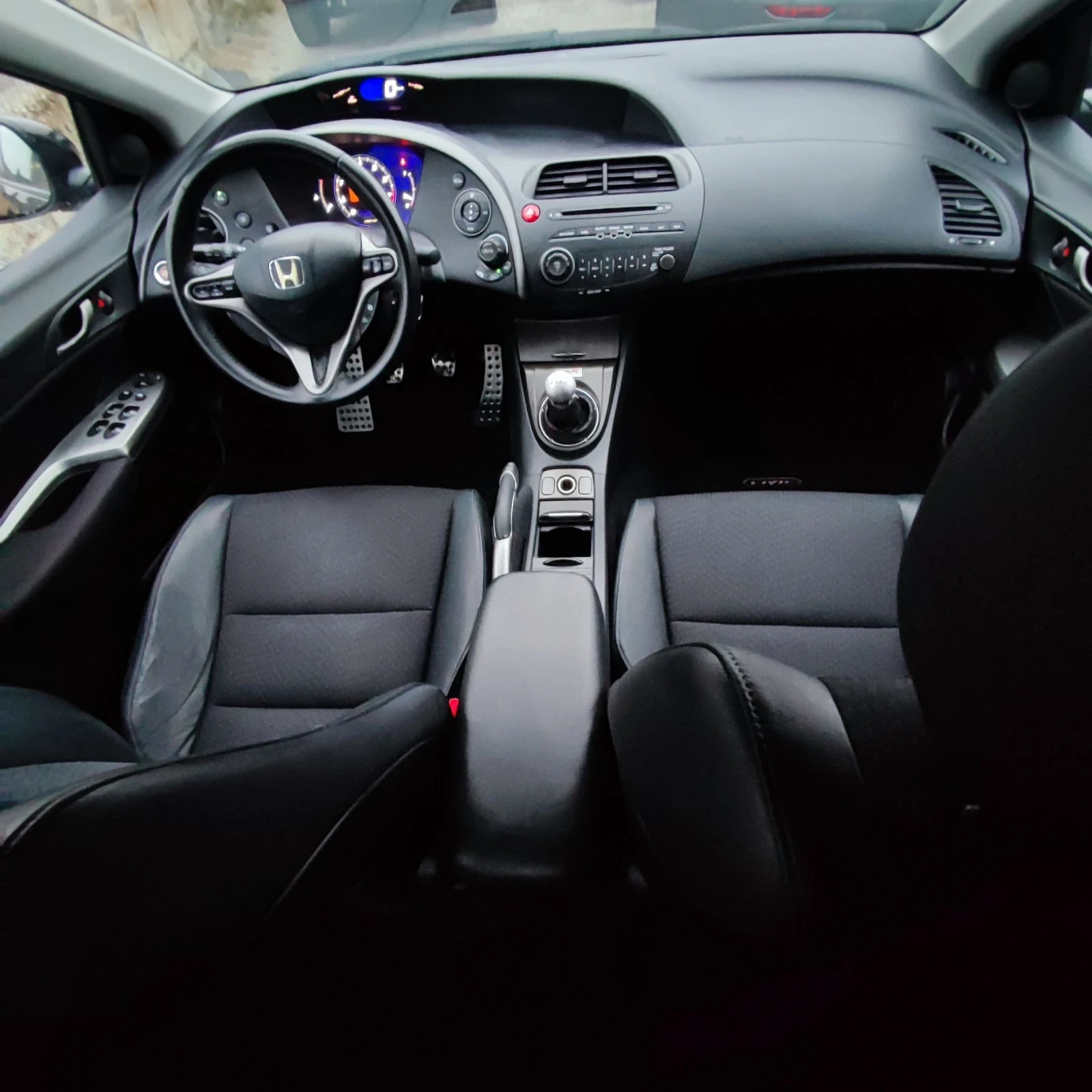 Honda Civic 1.8 i* VTEC* 140ks* FACELIFT* 125хкм*  - изображение 8