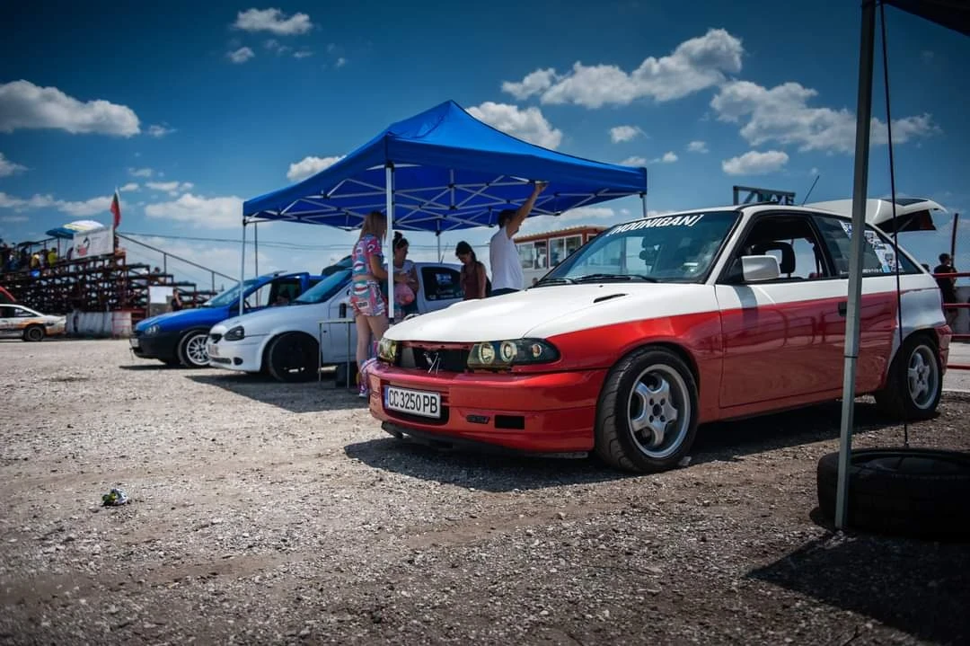 Opel Astra GSi, снимка 8 - Автомобили и джипове - 54150706