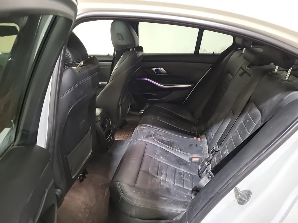 BMW 330 / XDRIVE / AMBIENT / PANO / ��� ����� / CARFAX | Mobile.bg � ����������� 13