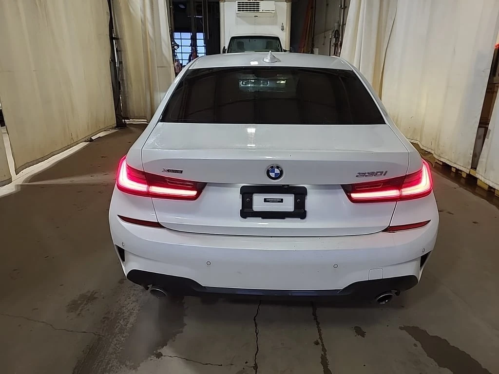 BMW 330 / XDRIVE / AMBIENT / PANO / ДВА КЛЮЧА / CARFAX - изображение 5