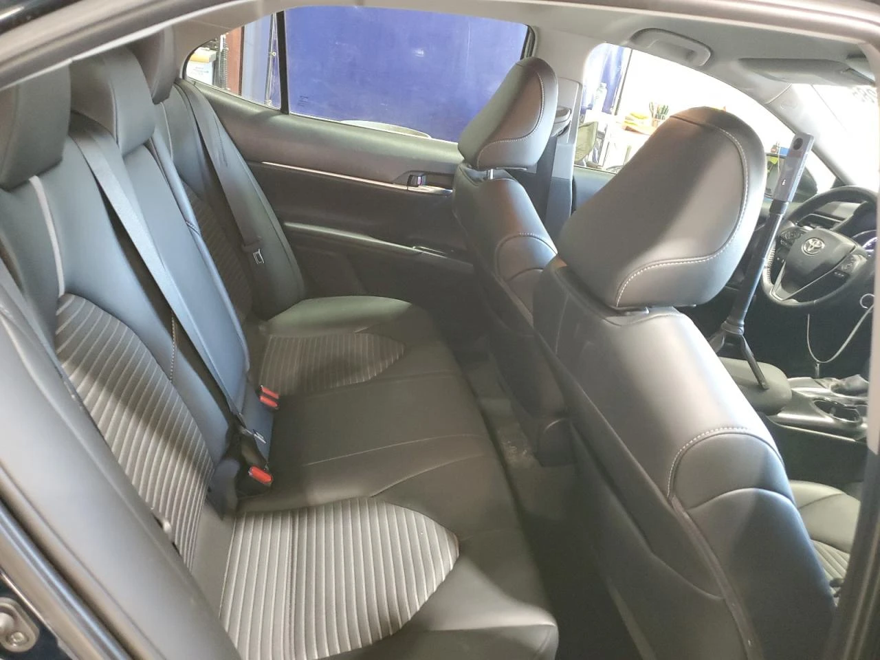 Toyota Camry 2.5l Se - изображение 10