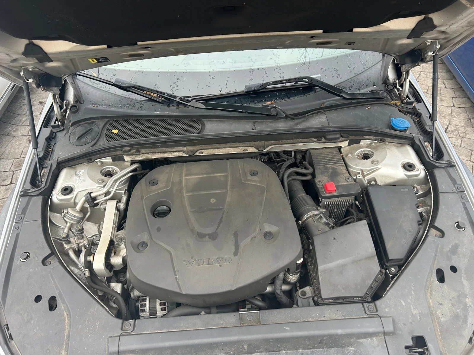 Volvo V90 2.0D, снимка 17 - Автомобили и джипове - 53708009