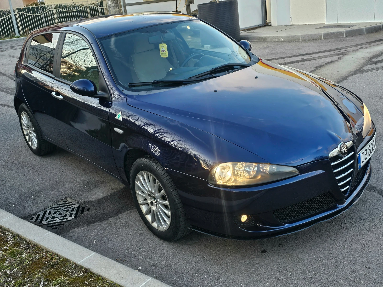 Alfa Romeo 147 1.9 JTD, снимка 4 - Автомобили и джипове - 54014040