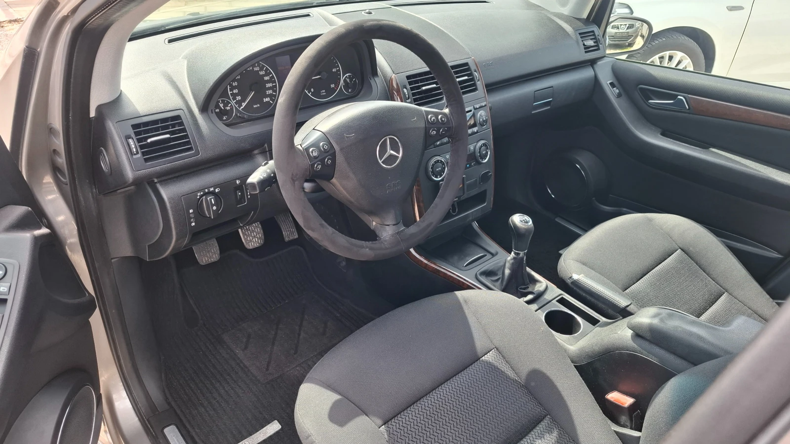 Mercedes-Benz A 180 CDI, снимка 6 - Автомобили и джипове - 54128484
