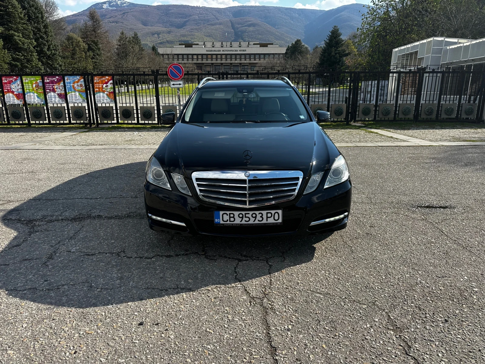 Mercedes-Benz E 350 4x4; CarPlay; Pre-Safe; V6, снимка 9 - Автомобили и джипове - 54238651