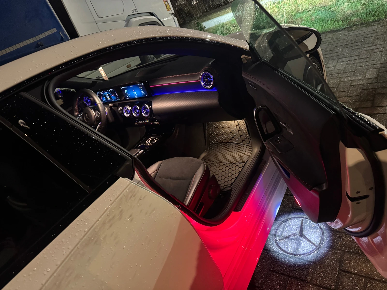 Mercedes-Benz CLA 220, снимка 5 - Автомобили и джипове - 54496206