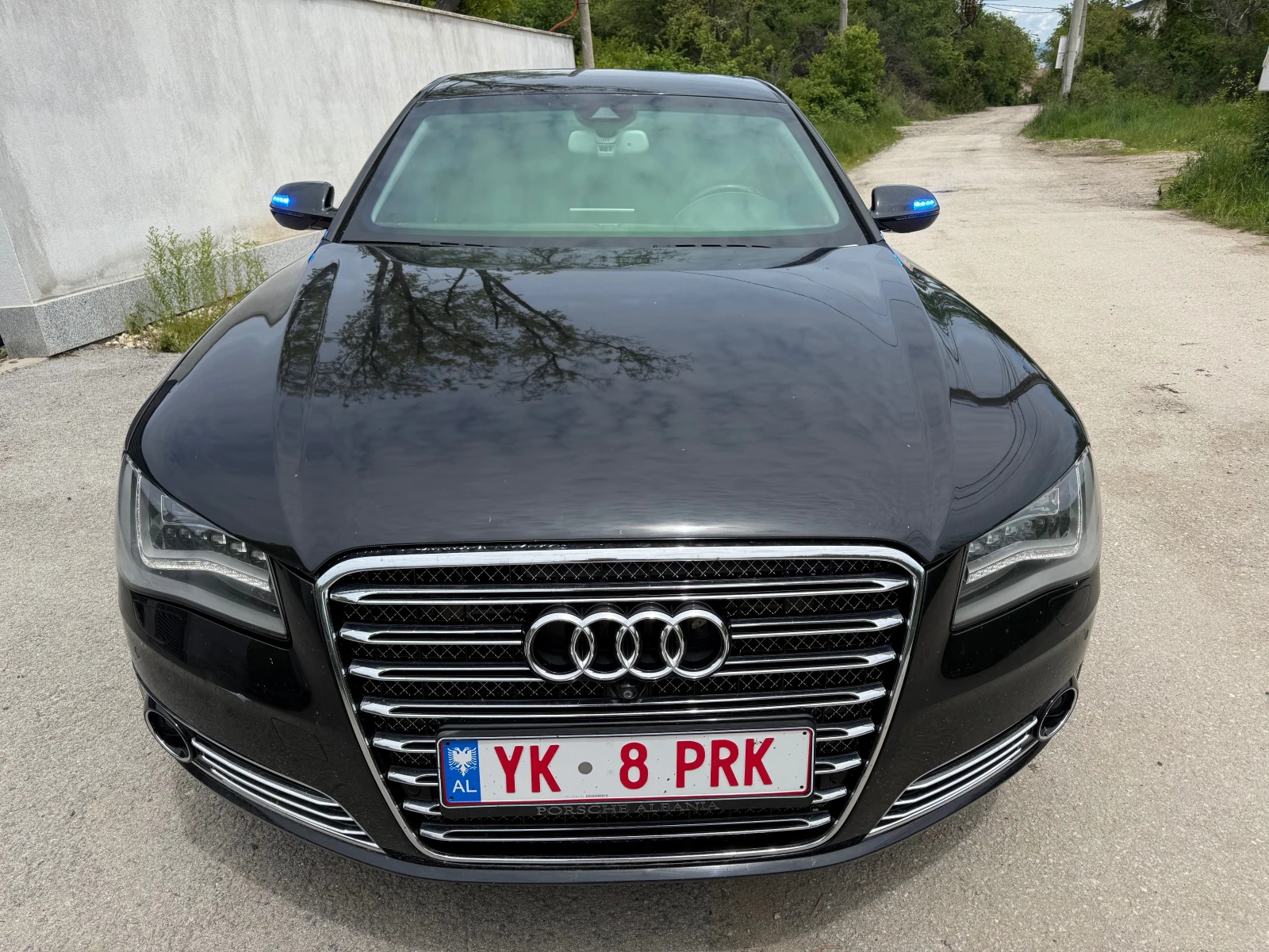 Audi A8 БРОНИРАН* VR9* TVx3* Exclucive* СЕРВИЗ* , снимка 2 - Автомобили и джипове - 54608628