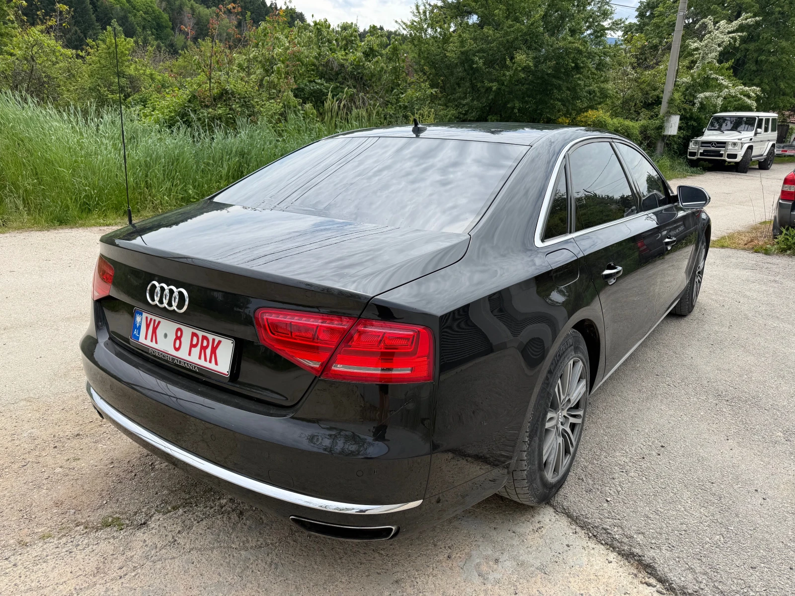 Audi A8 БРОНИРАН* VR9* TVx3* Exclucive* СЕРВИЗ* , снимка 3 - Автомобили и джипове - 54608628