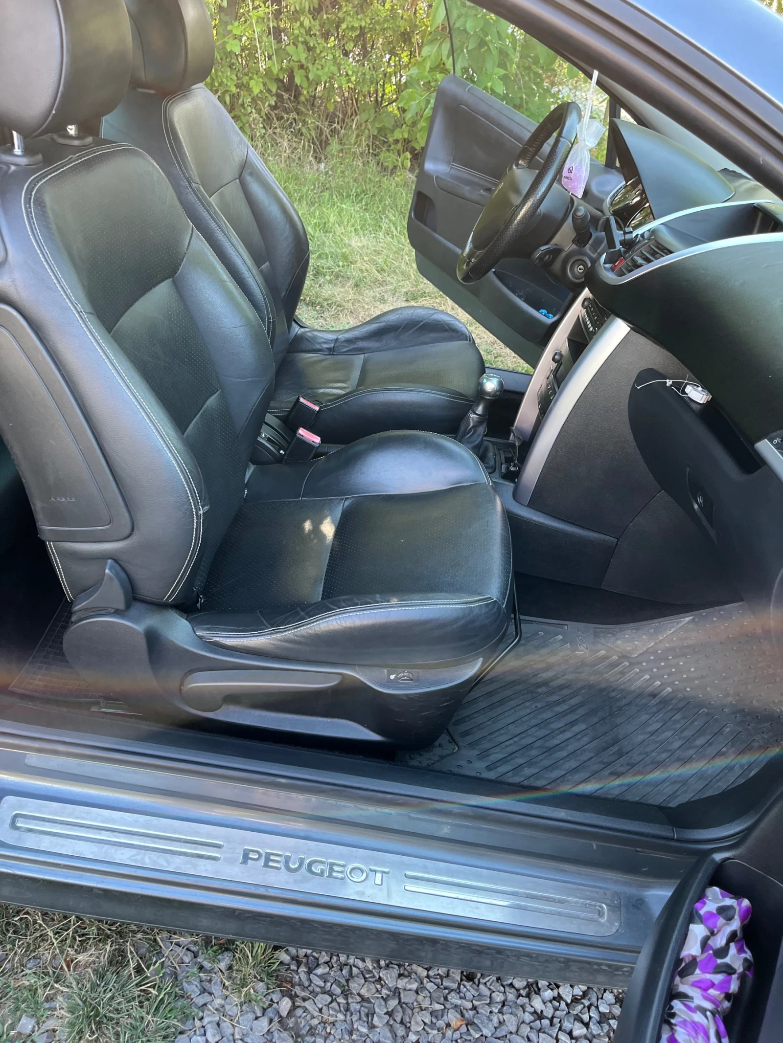 Peugeot 207 1, 6, снимка 4 - Автомобили и джипове - 55137819