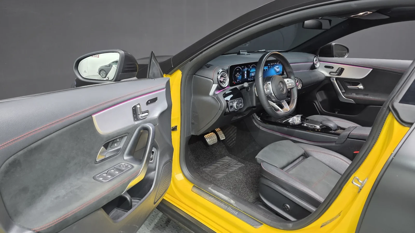 Mercedes-Benz CLA 250 4MATIC/AMG LINE/PANORAMA/360CAM/BURMESTER, снимка 9 - Автомобили и джипове - 55220907