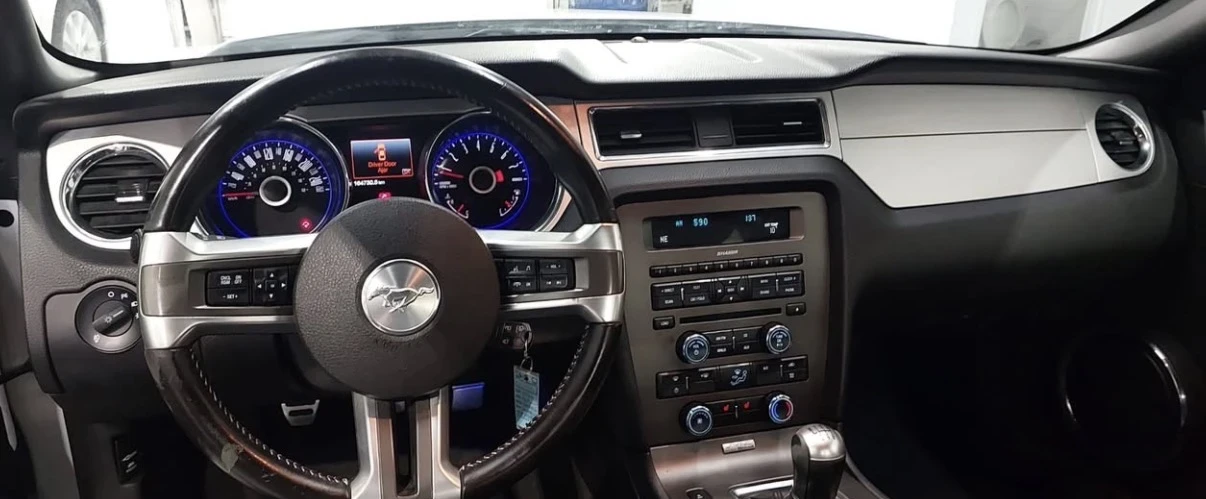 Ford Mustang 3.7 V6 * РЪЧКА * ФЕЙС * ПОДГРЕВ * CARFAX * , снимка 9 - Автомобили и джипове - 55466494