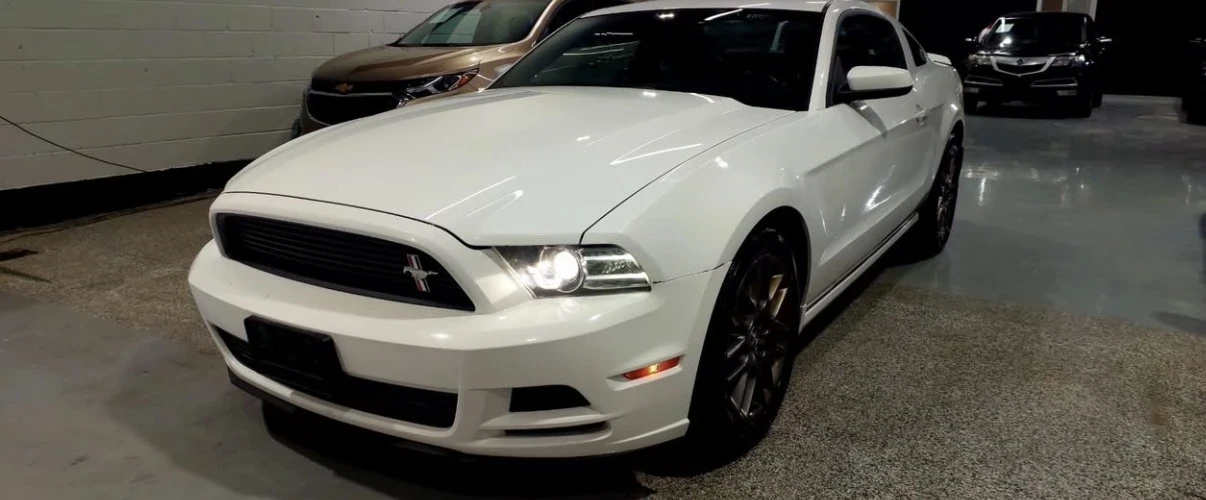 Ford Mustang 3.7 V6 * РЪЧКА * ФЕЙС * ПОДГРЕВ * CARFAX * , снимка 2 - Автомобили и джипове - 55466494
