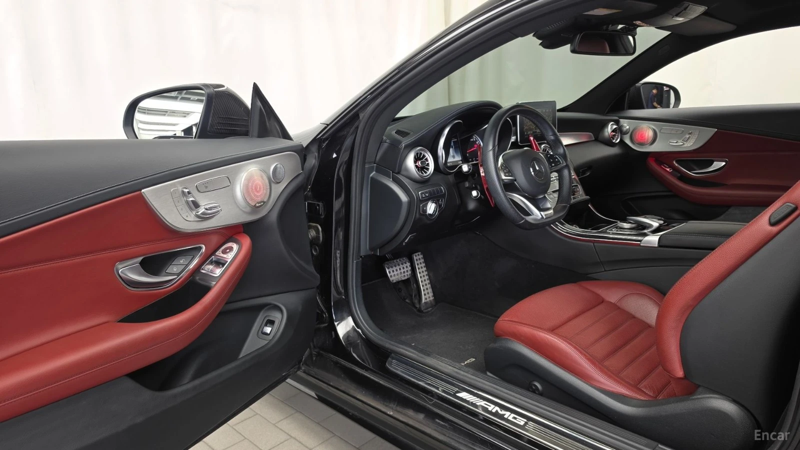 Mercedes-Benz C 43 AMG 4MATIC* КОЖА* ПОДГРЕВ* ОБДУХВ* BURMASTER* PANO* 36, снимка 9 - Автомобили и джипове - 55614015