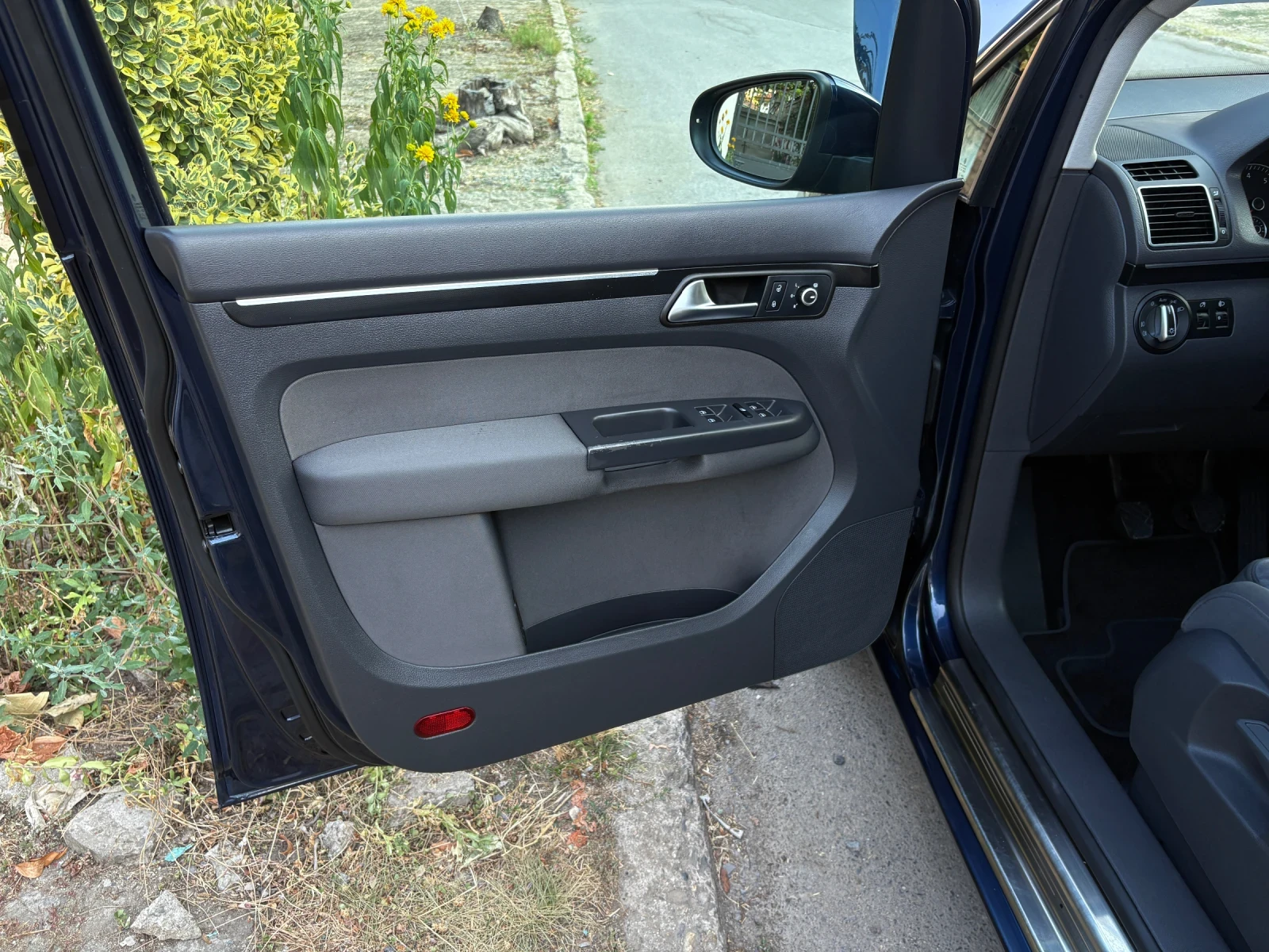 VW Touran 1.4TSI  HIGHLINE# 7Места# 166 000км#, снимка 6 - Автомобили и джипове - 55619217