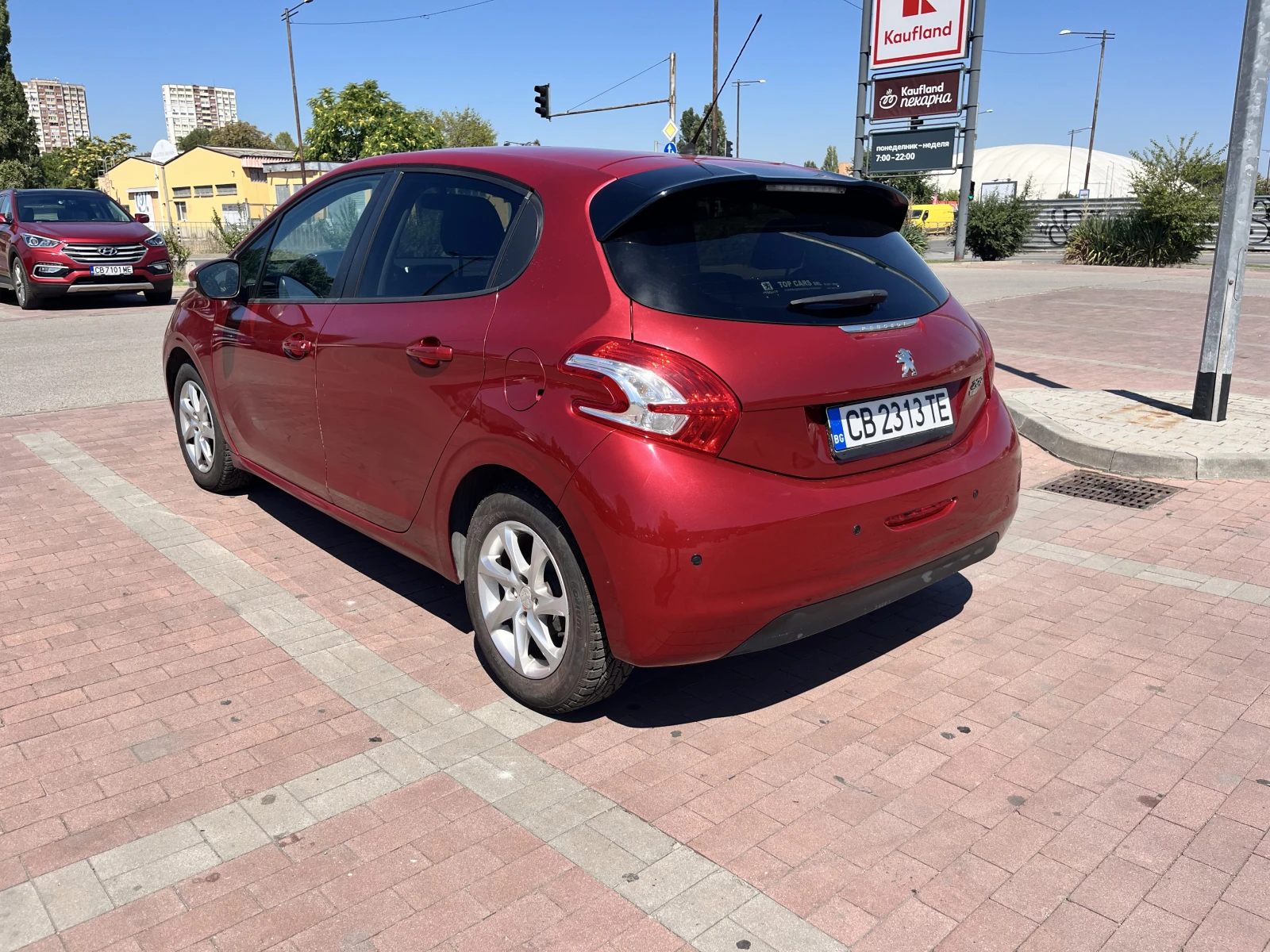 Peugeot 208, снимка 4 - Автомобили и джипове - 55691662
