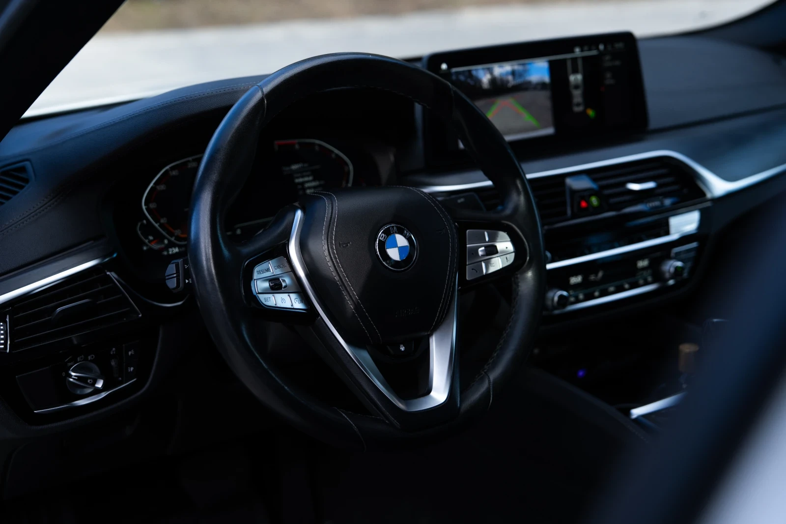 BMW 530 530i XDRIVE, снимка 10 - Автомобили и джипове - 56205163