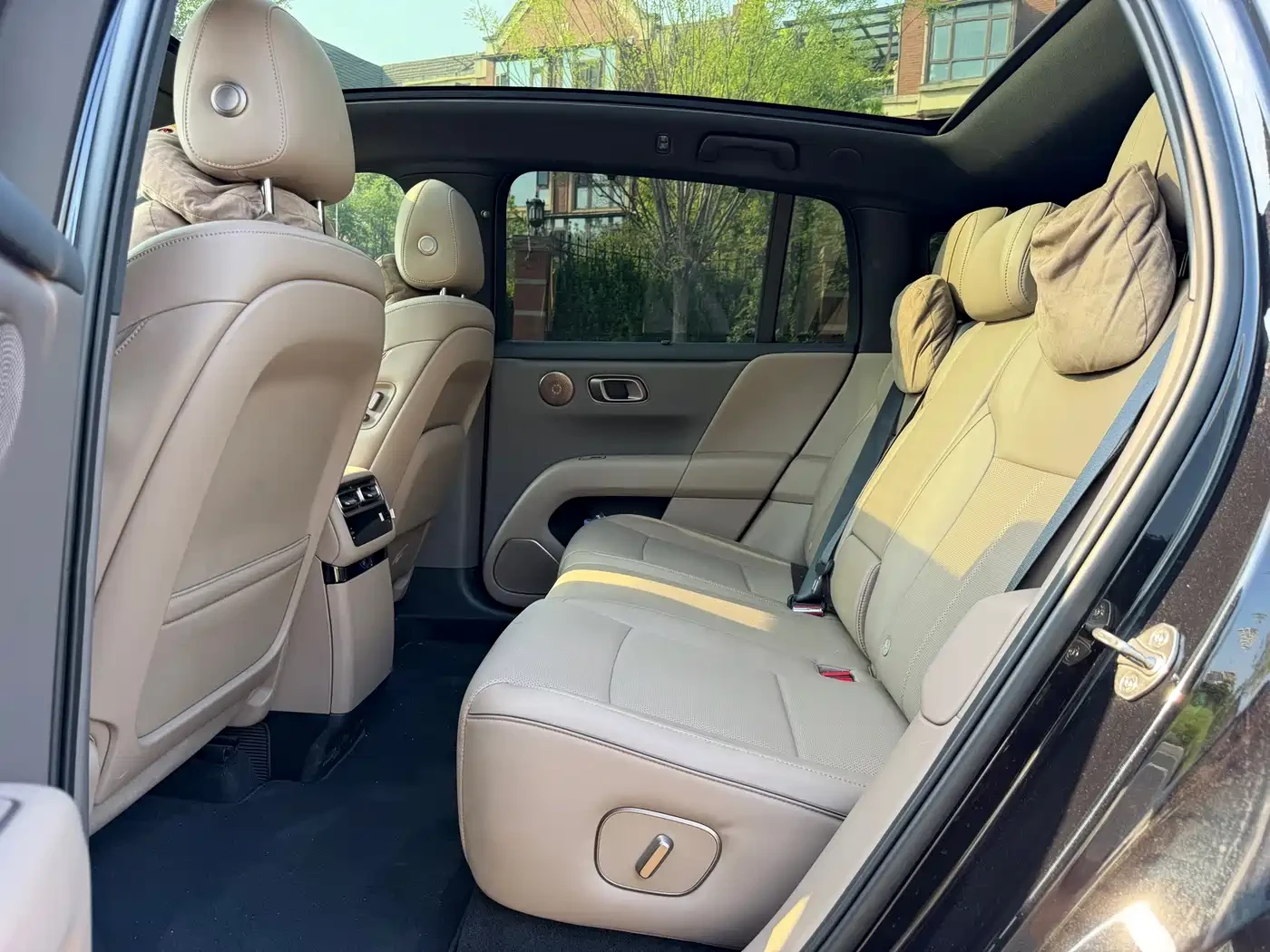 Li Auto i6 2WD* 720 KM* ��������* ���������* ������ ���� | Mobile.bg � ����������� 9