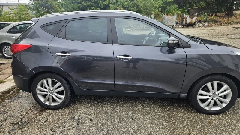 Hyundai IX35 2.0grdi.4x4.avtomatik.Капариран, снимка 12 - Автомобили и джипове - 47325042