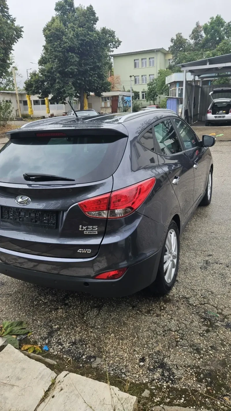 Hyundai IX35 2.0grdi.4x4.avtomatik.Капариран, снимка 13 - Автомобили и джипове - 47325042