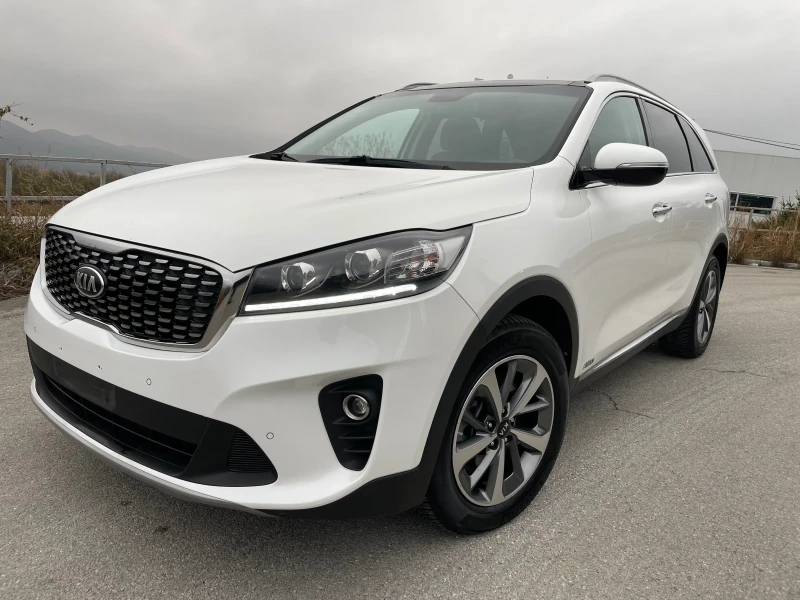 Kia Sorento Панорама, Камера, Кейлес, Дистроник.6+ 1места, снимка 1 - Автомобили и джипове - 47984028