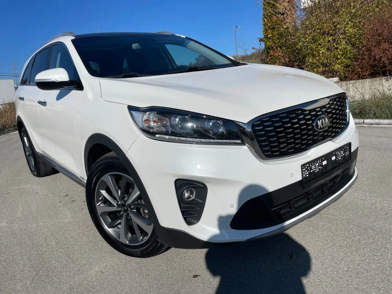 Kia Sorento Панорама, Камера, Кейлес, Дистроник.6+ 1места, снимка 1 - Автомобили и джипове - 47984028