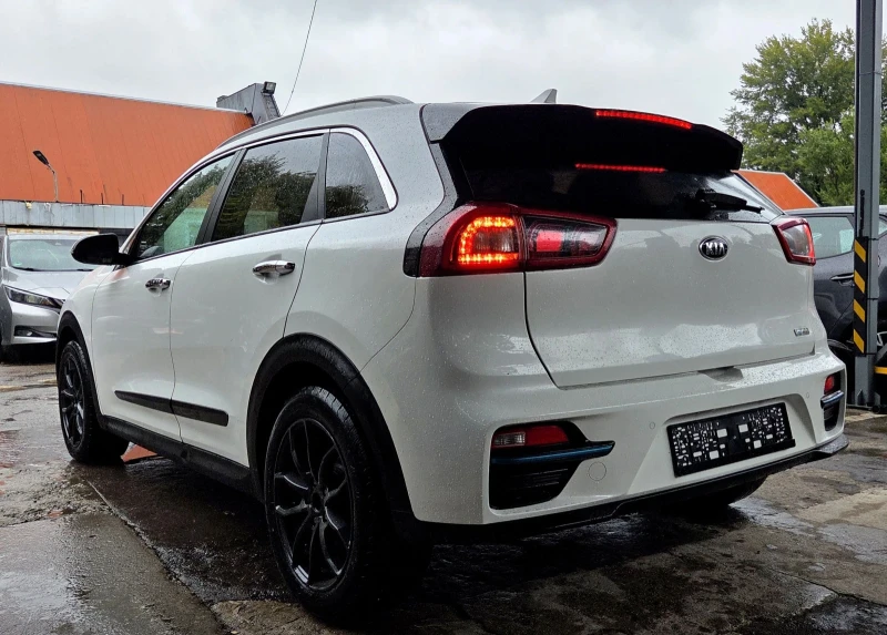 Kia Niro 64KWh/SOH100%, снимка 6 - Автомобили и джипове - 51921454