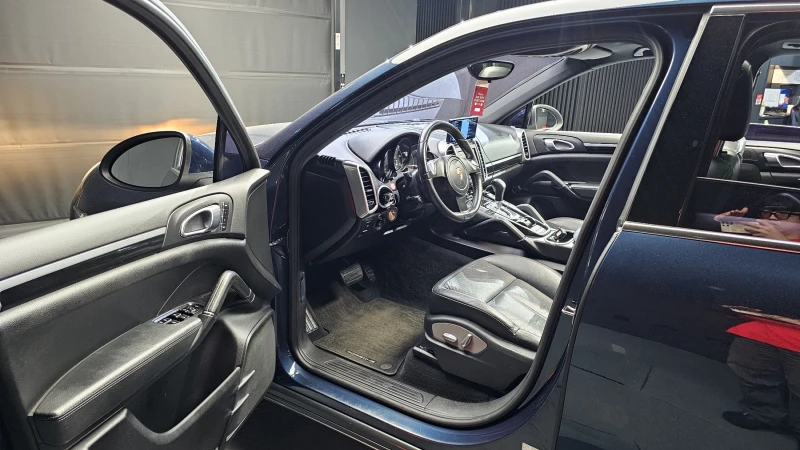Porsche Cayenne 3.0, снимка 11 - Автомобили и джипове - 52015492
