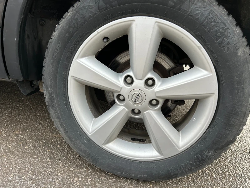Nissan Qashqai 2.0 cdi 4x4 автоматик, снимка 5 - Автомобили и джипове - 53224627