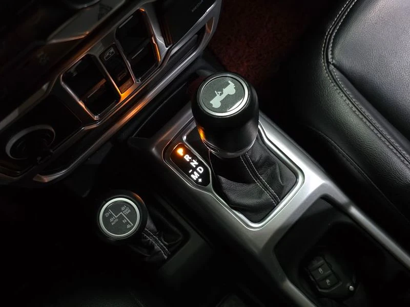 Jeep Wrangler 2.0 Overland 4Door| 270�.�. | Mobile.bg � ����������� 8