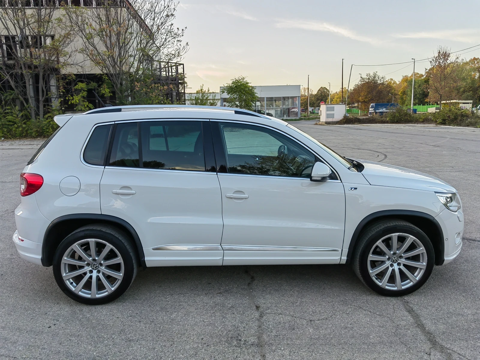 VW Tiguan 2.0TSI / R-LINE / DSG / 4MOTION  - изображение 3