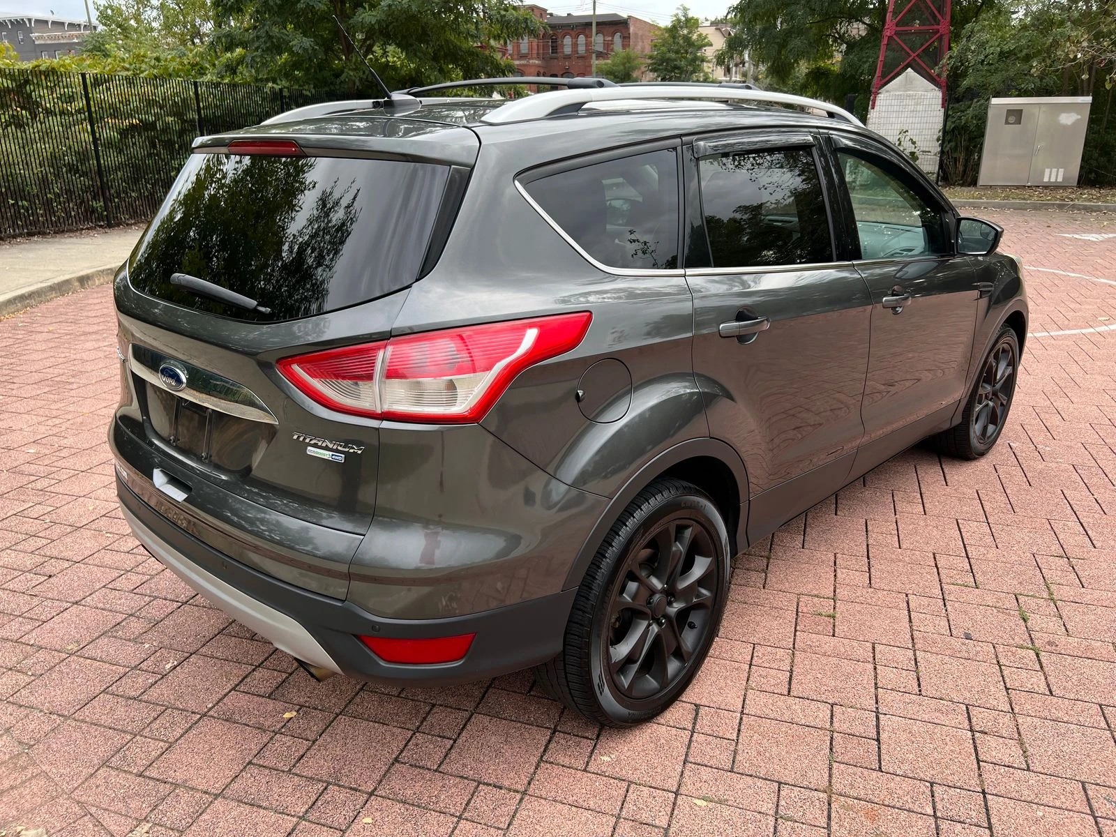 Ford Escape Titanium 1.6L - изображение 4