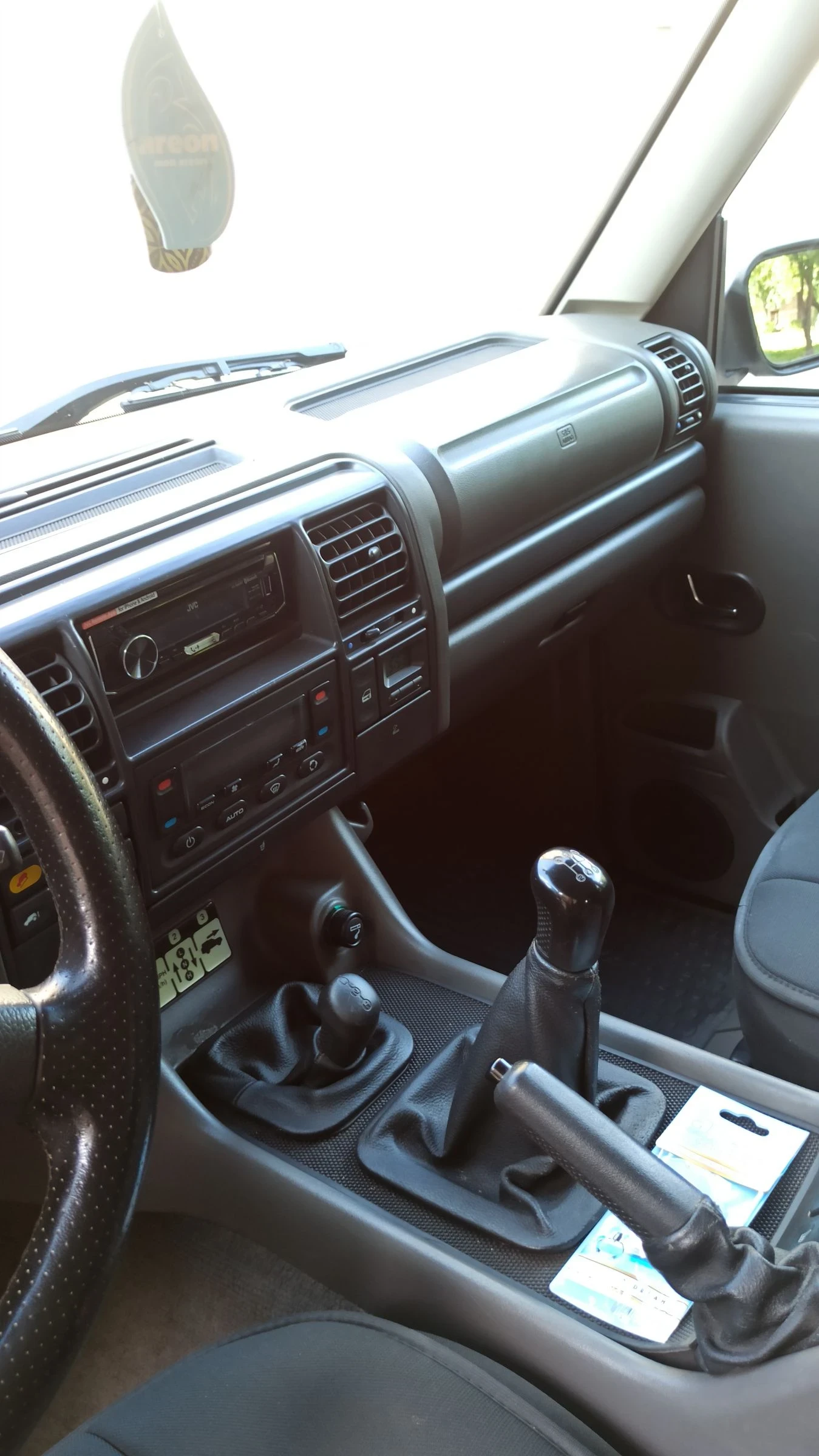 Land Rover Discovery  - изображение 8