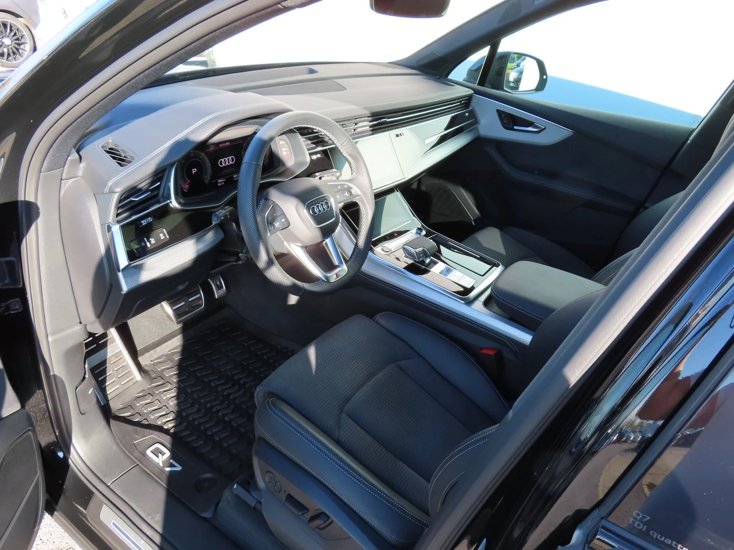 Audi Q7 S line 50 TDI quattro - изображение 4