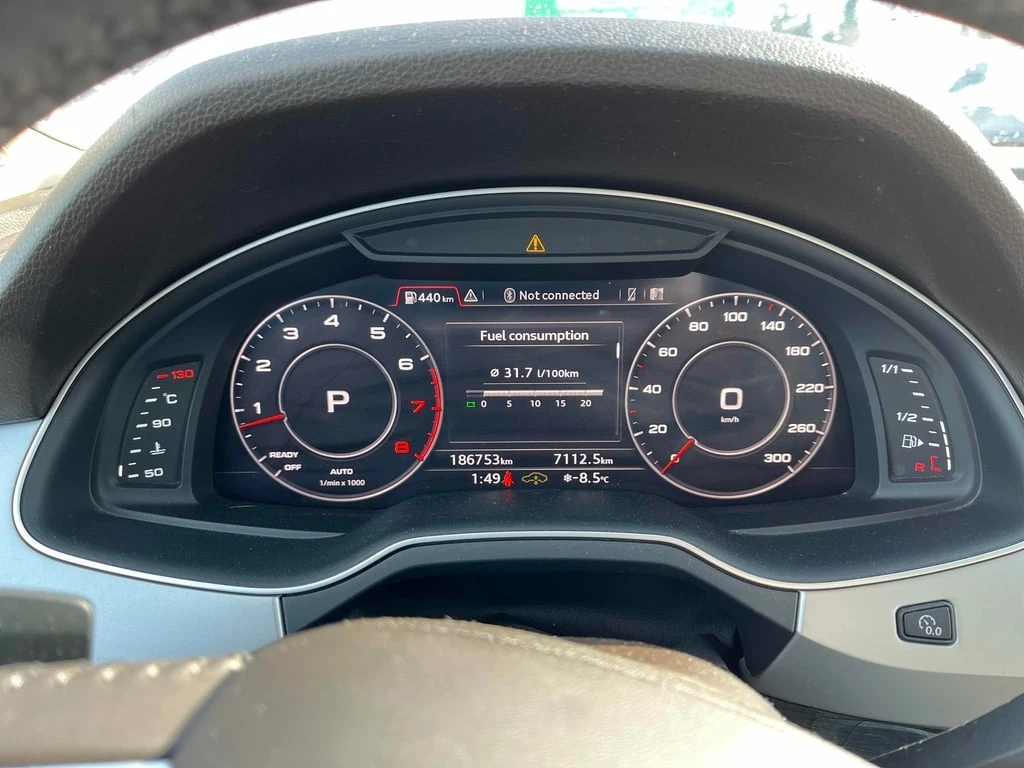 Audi Q7 * 3.0T Technik * CARFAX * ЦЕНА ДО БГ - изображение 8