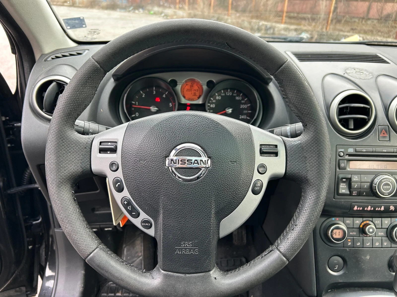 Nissan Qashqai 2.0 cdi 4x4 автоматик - изображение 10
