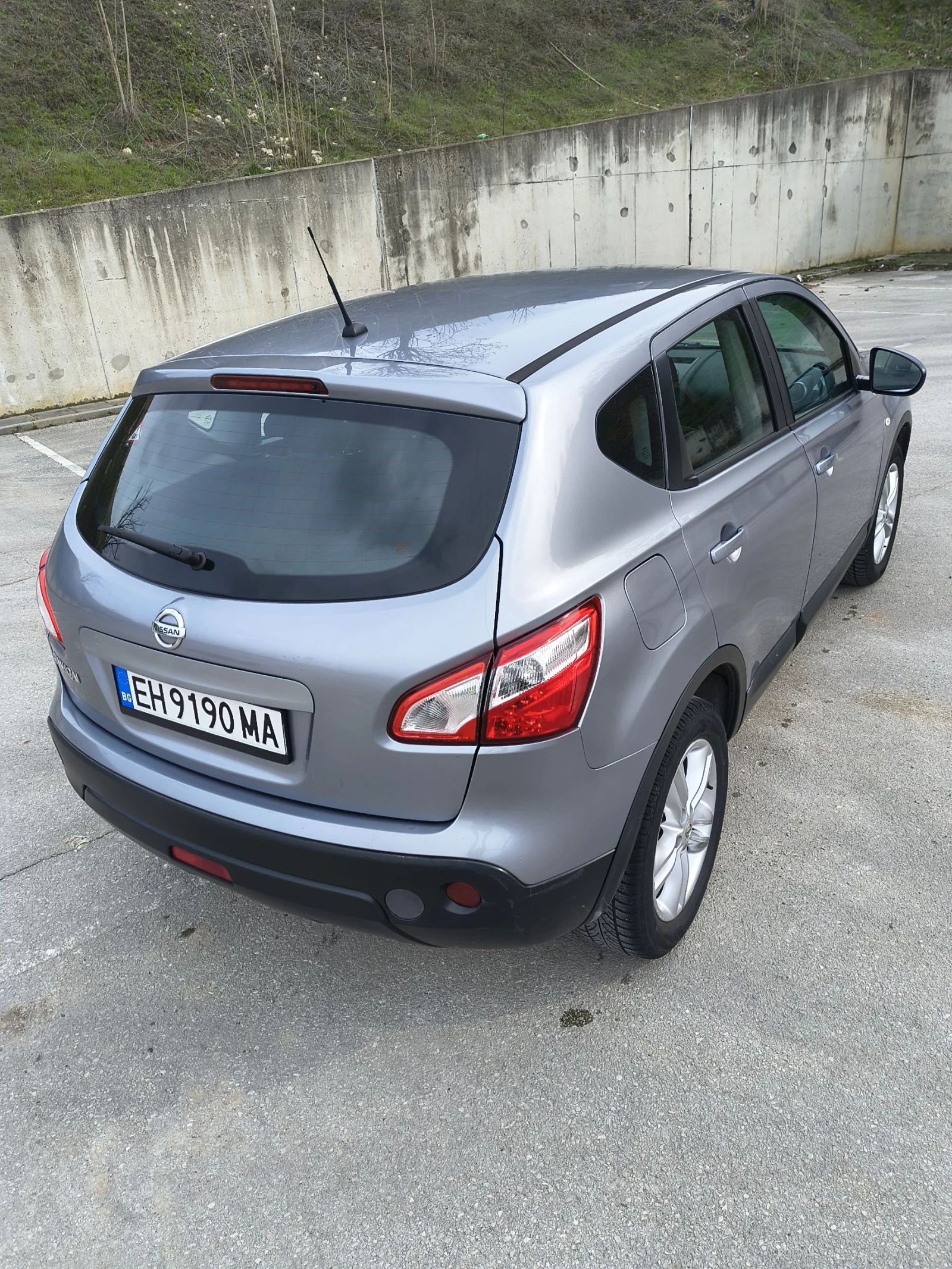Nissan Qashqai 1.6i LPG, снимка 3 - Автомобили и джипове - 53926674