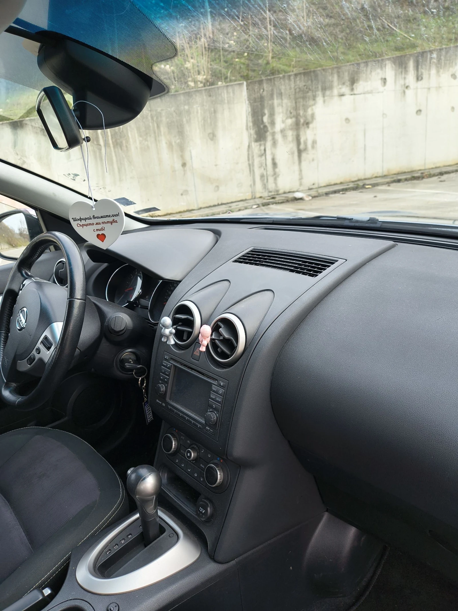 Nissan Qashqai 1.6i LPG, снимка 11 - Автомобили и джипове - 53926674