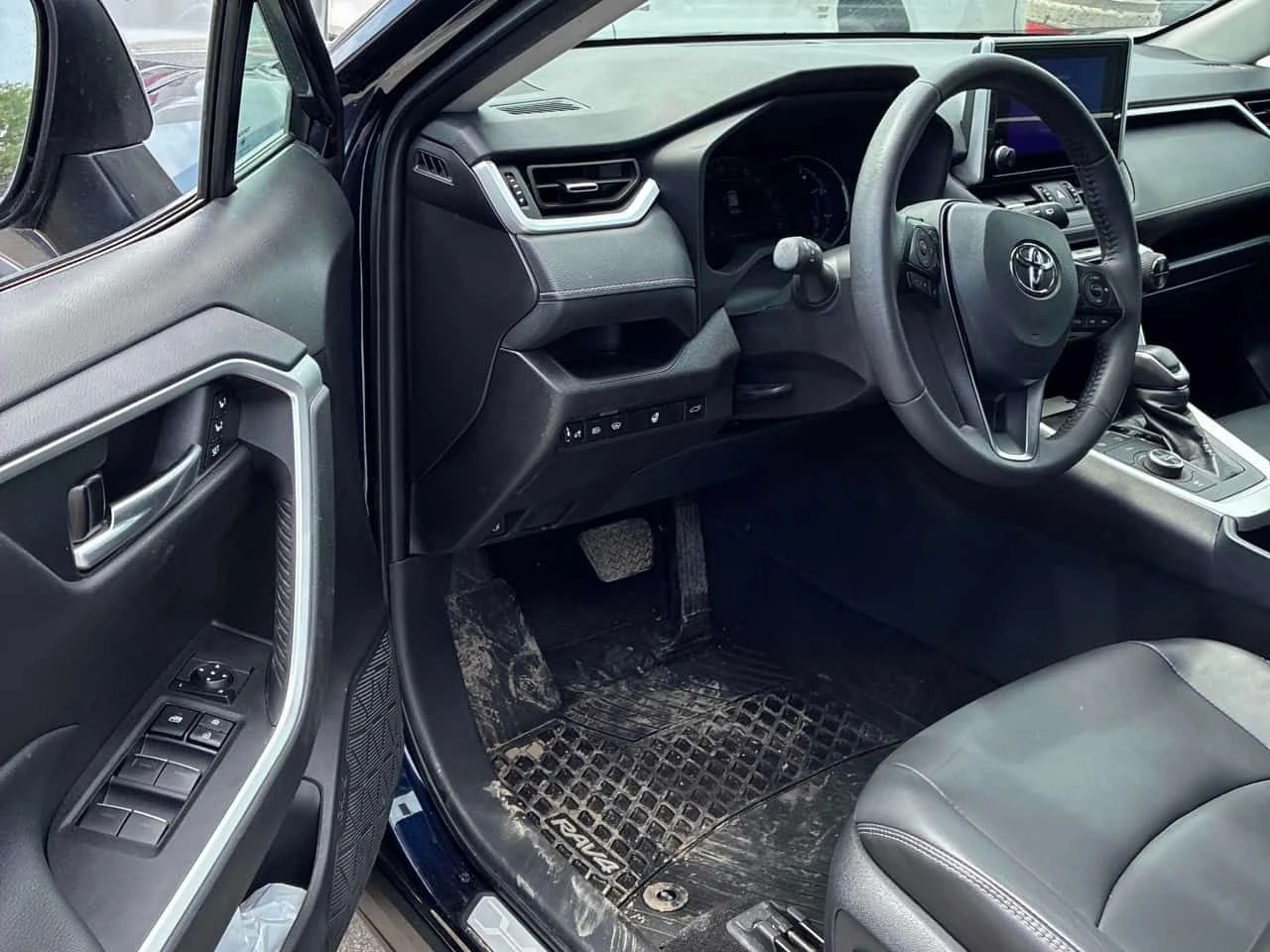 Toyota Rav4 * Hybrid XLE * CARFAX * ОТ ПРЕДСТАВИТЕЛСТВО, снимка 4 - Автомобили и джипове - 54881230
