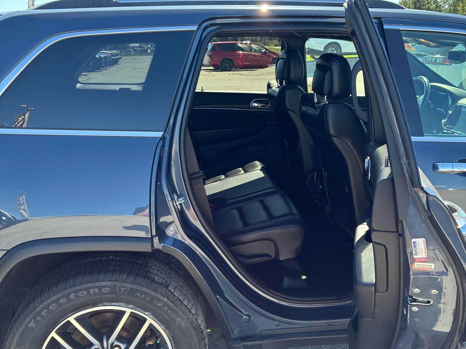 Jeep Grand cherokee * Limited * АВТОКРЕДИТ БЕЗ ПЪРВОНАЧАЛНА ВНОСКА* , снимка 11 - Автомобили и джипове - 56041825