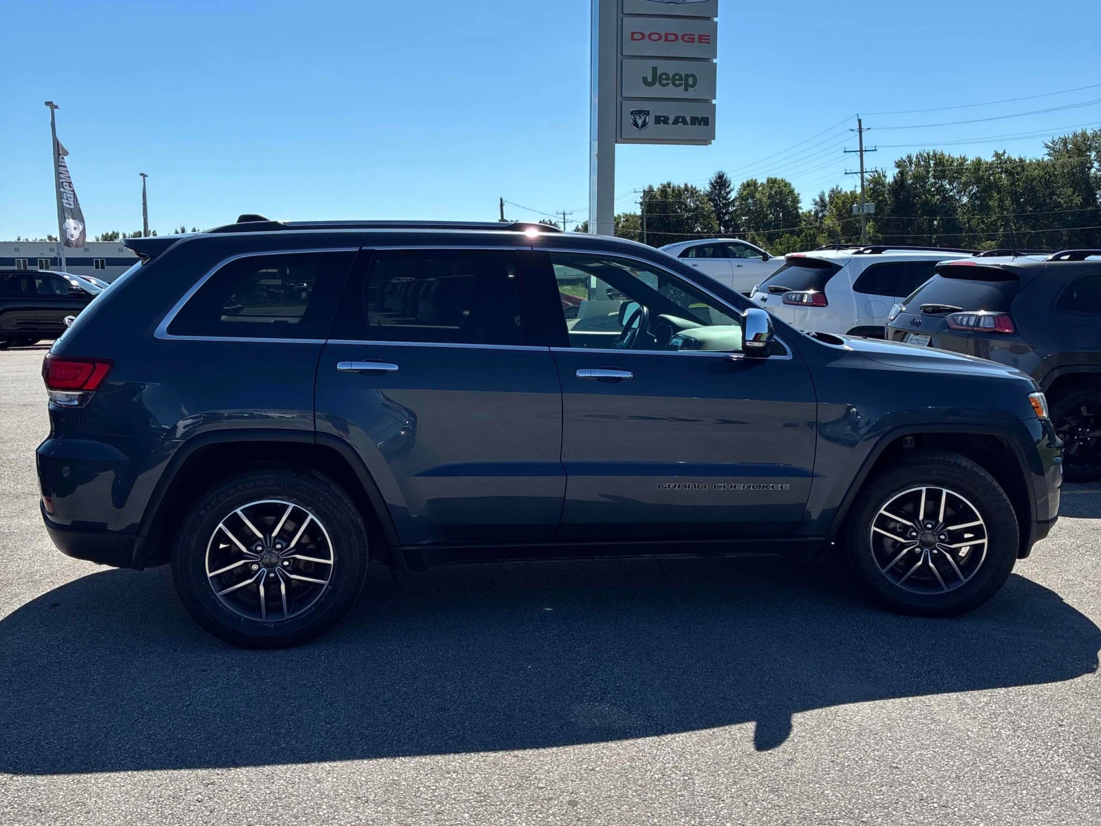 Jeep Grand cherokee * Limited * АВТОКРЕДИТ БЕЗ ПЪРВОНАЧАЛНА ВНОСКА* , снимка 3 - Автомобили и джипове - 56041825