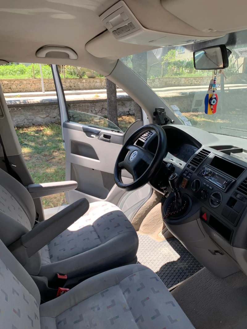 VW T5, снимка 7 - Бусове и автобуси - 52551552