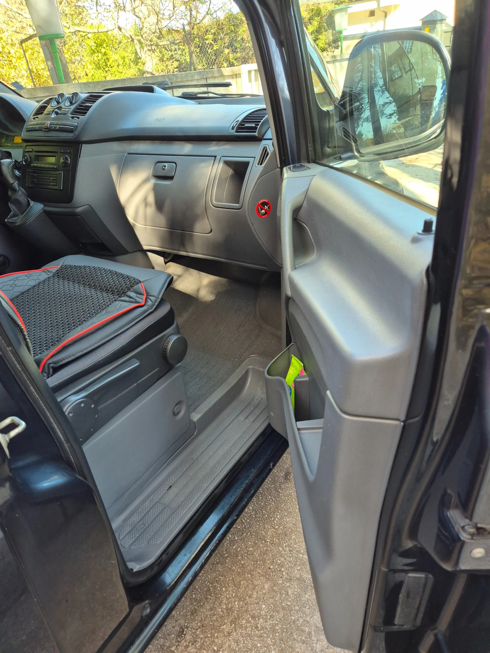 Mercedes-Benz Vito 115 CDI (2.2) 8-местен, снимка 11 - Бусове и автобуси - 53746058